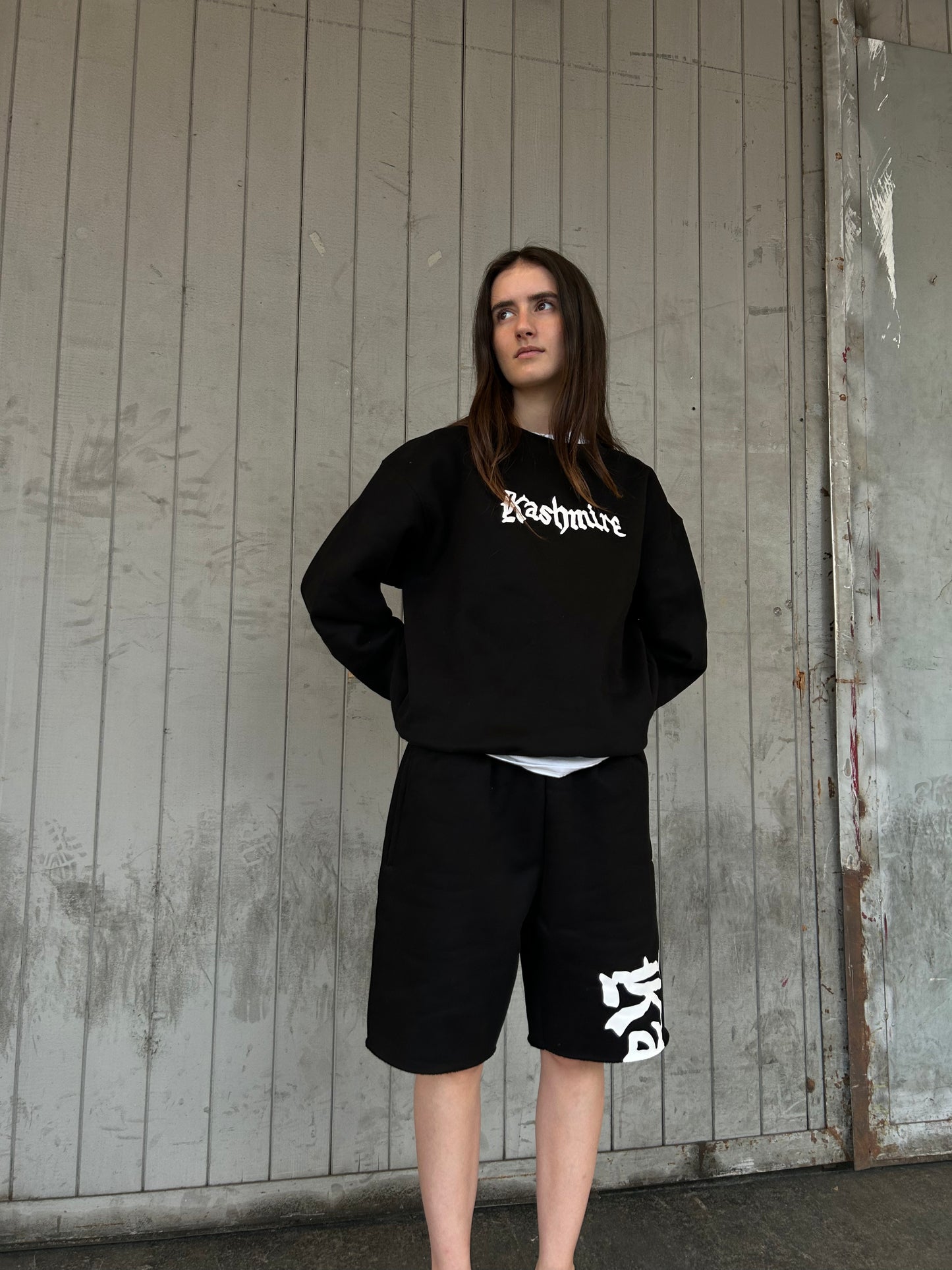 Kashmire - box logo crewneck